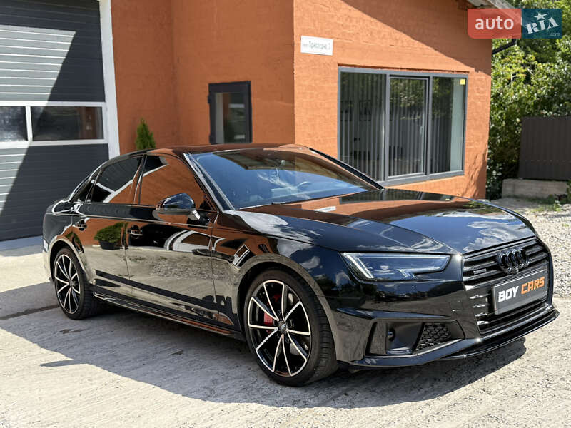 Седан Audi A4 2017 в Ивано-Франковске