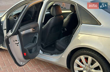 Седан Audi A4 2012 в 