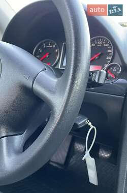 Универсал Audi A4 2003 в 