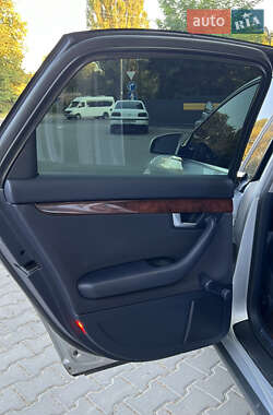 Седан Audi A4 2003 в 