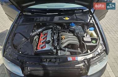 Седан Audi A4 2001 в 