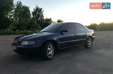 Седан Audi A4 1997 в 