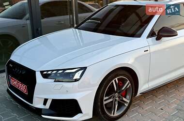Седан Audi A4 2018 в 