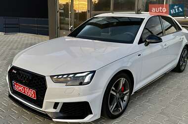 Седан Audi A4 2018 в 