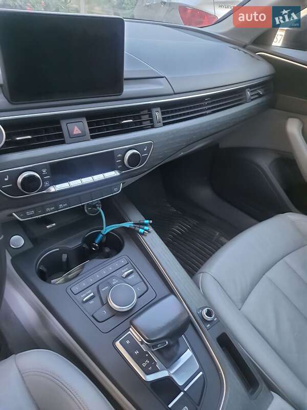 Седан Audi A4 2018 в Харькове
