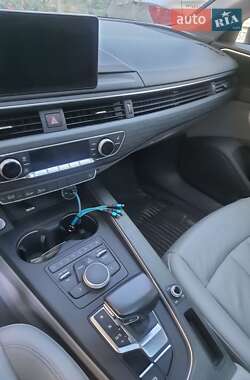 Седан Audi A4 2018 в 