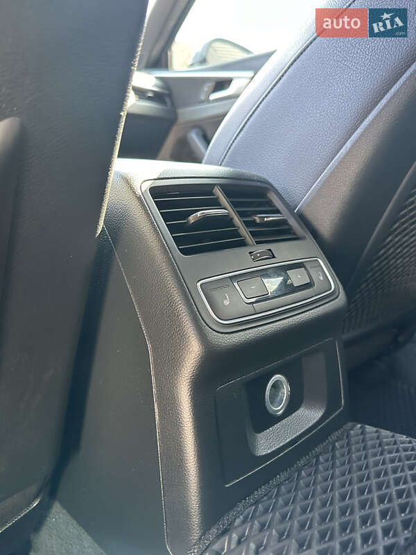 Седан Audi A4 2017 в Кривом Роге