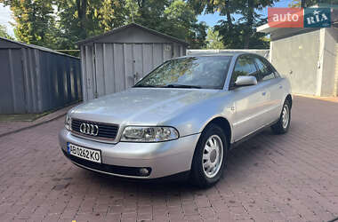 Седан Audi A4 1999 в 