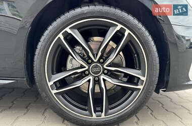 Седан Audi A4 2021 в 