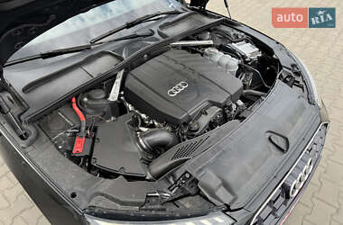 Седан Audi A4 2021 в 
