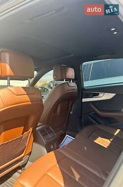 Седан Audi A4 2018 в 