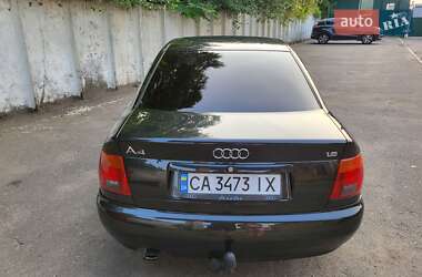 Седан Audi A4 1995 в 