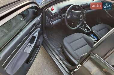 Седан Audi A4 1995 в 