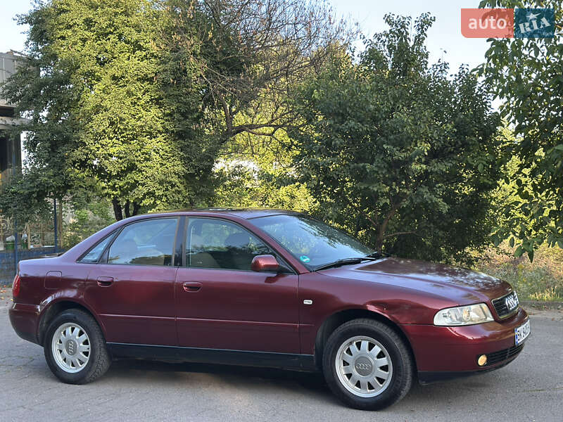 Седан Audi A4 1999 в Ровно