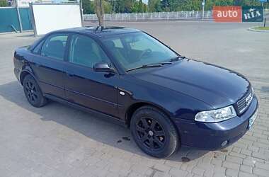 Седан Audi A4 1999 в Сарнах