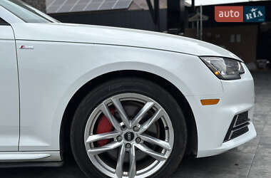 Седан Audi A4 2016 в 