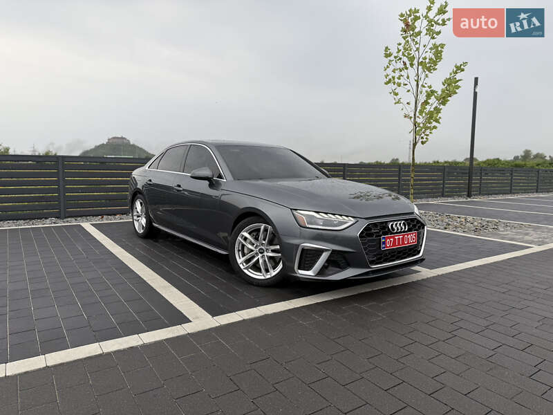 Седан Audi A4 2020 в 