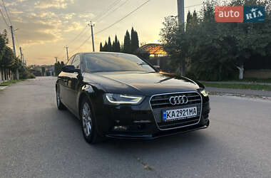 Седан Audi A4 2012 в 