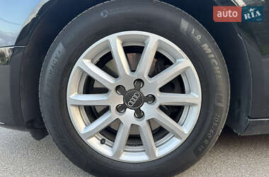 Седан Audi A4 2012 в 