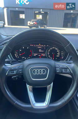 Седан Audi A4 2017 в 