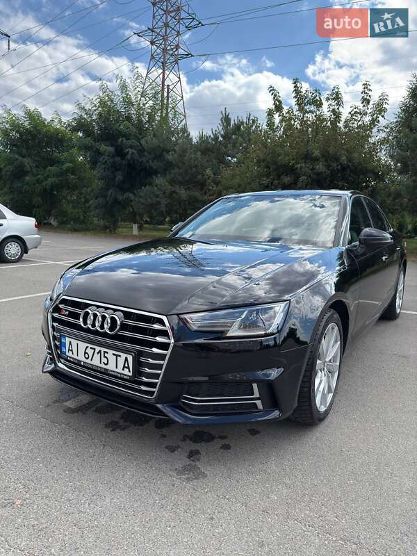 Audi A4 2019