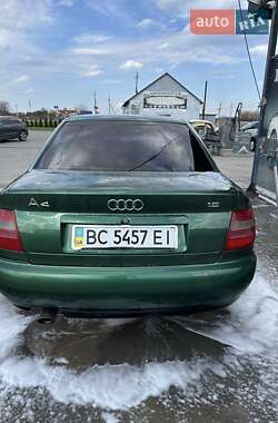 Седан Audi A4 1998 в 