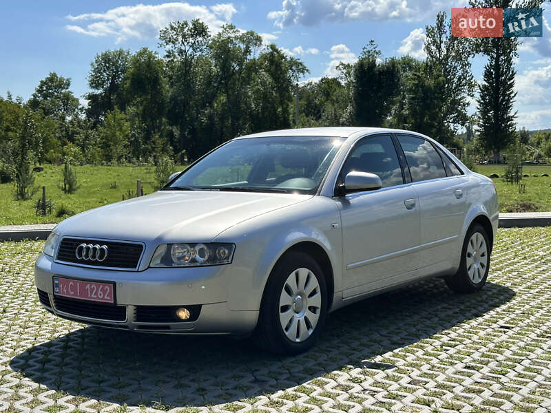 Седан Audi A4 2004 в 