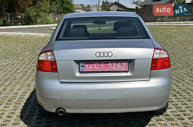 Седан Audi A4 2004 в 
