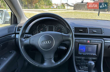 Седан Audi A4 2004 в 