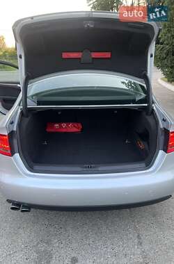 Седан Audi A4 2011 в 
