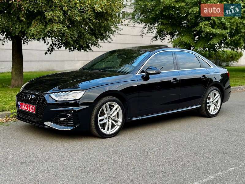 Седан Audi A4 2021 в Киеве
