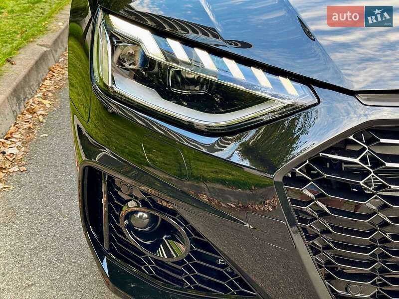 Седан Audi A4 2021 в Киеве