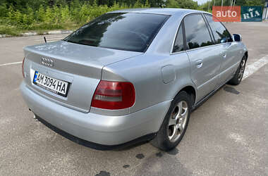 Седан Audi A4 1999 в 