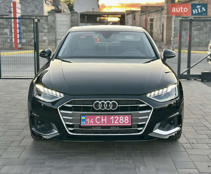 Седан Audi A4 2020 в Ровно