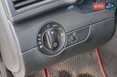 Седан Audi A4 2002 в 