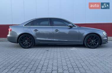 Седан Audi A4 2013 в 