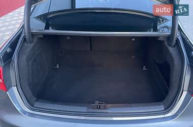 Седан Audi A4 2013 в 