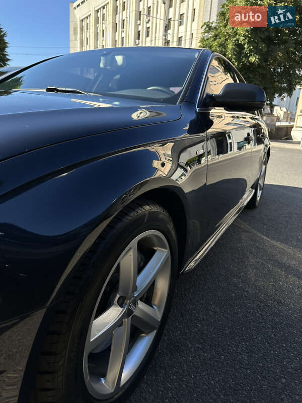 Седан Audi A4 2012 в Черкассах