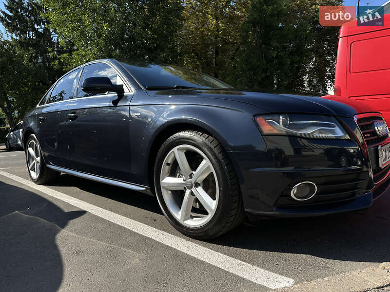 Седан Audi A4 2012 в Черкассах