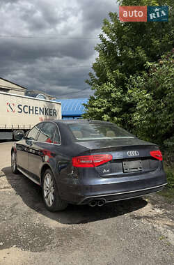 Седан Audi A4 2015 в 