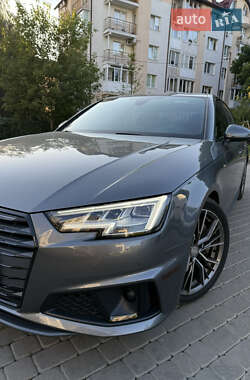 Седан Audi A4 2018 в 