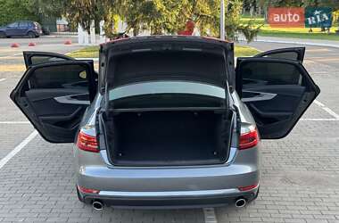 Седан Audi A4 2017 в 