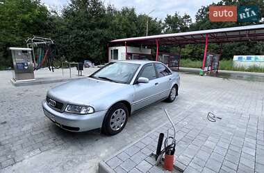 Седан Audi A4 1996 в 