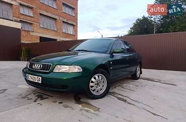 Седан Audi A4 1997 в Ходореві