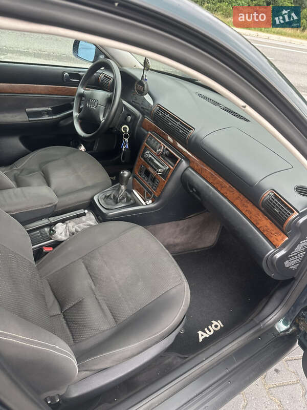 Седан Audi A4 1996 в Тернополе
