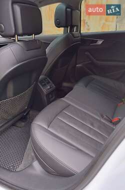 Седан Audi A4 2016 в 