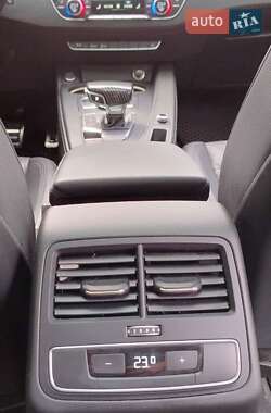 Седан Audi A4 2016 в 