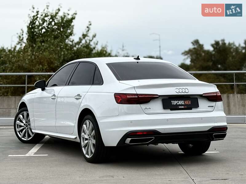 Седан Audi A4 2021 в Киеве