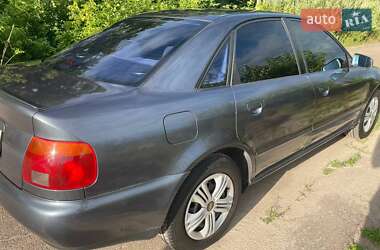 Седан Audi A4 1995 в Житомирі