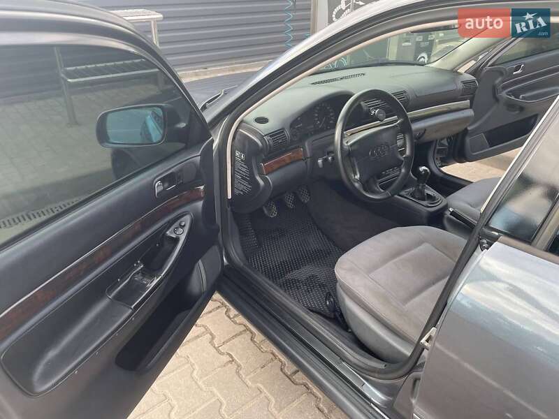 Седан Audi A4 1995 в Житомире